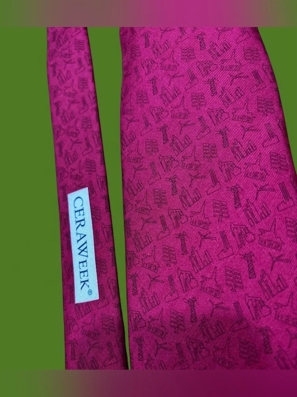 Red and black Martha’s Vineyard - Vineyard vines new with tags men’s tie